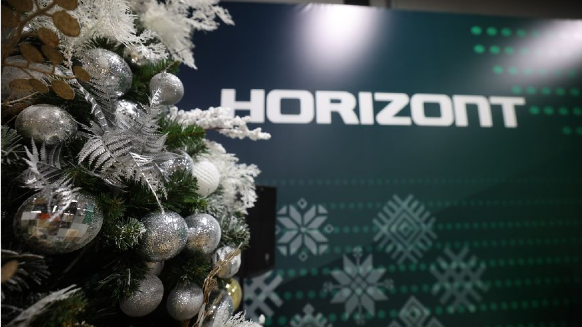 Лукашенко дал старт массовому роботизированному производству телевизоров с ИИ на "Горизонте"