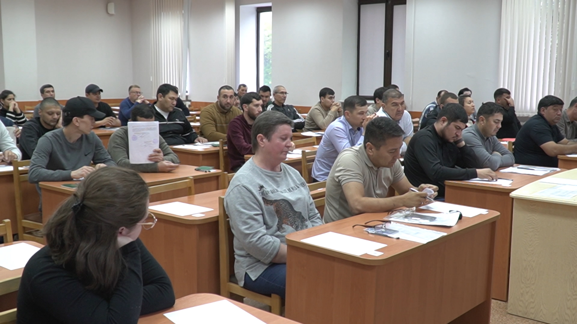 Мигранты на экзамене