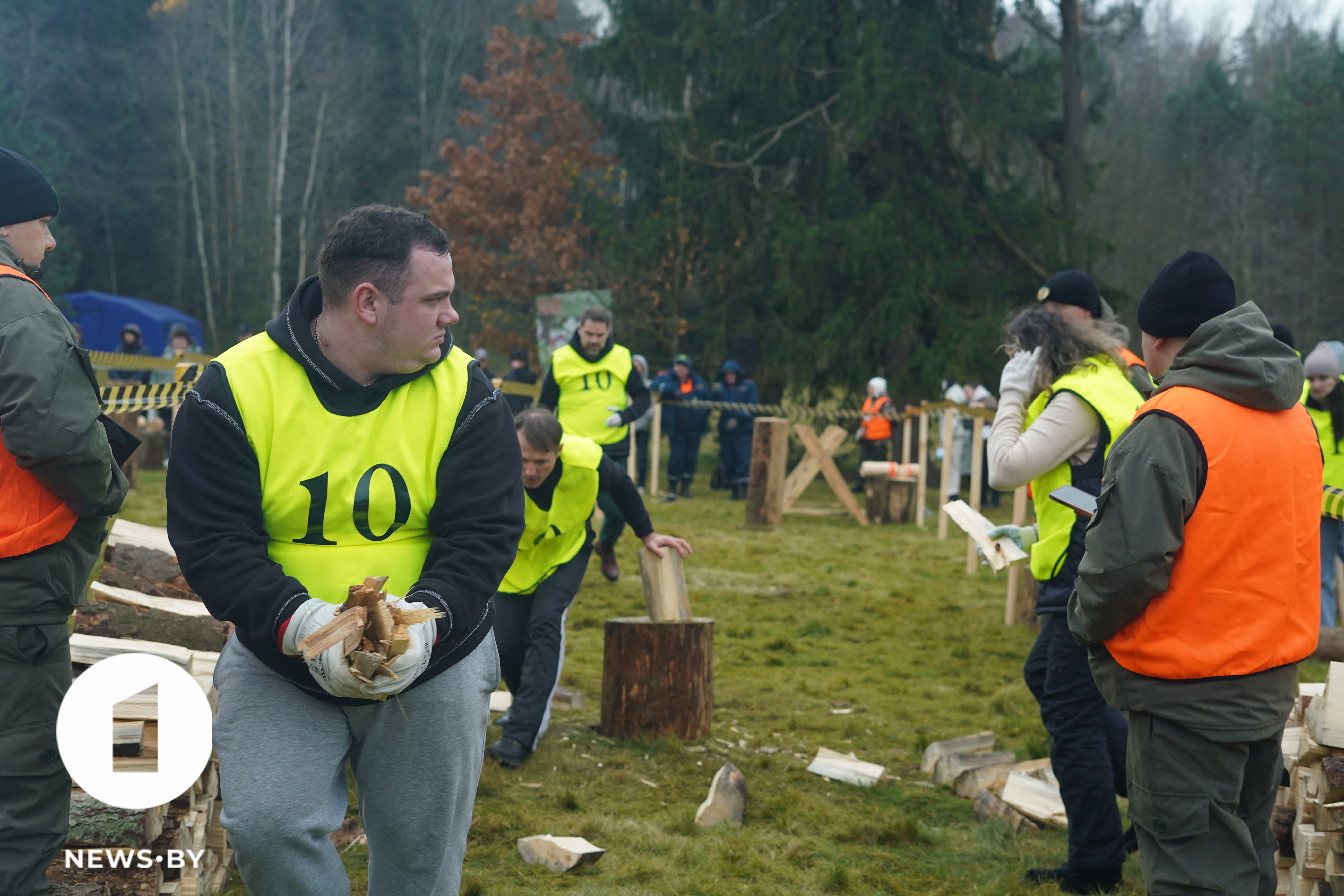 IV Чемпионат по колке дров среди СМИ