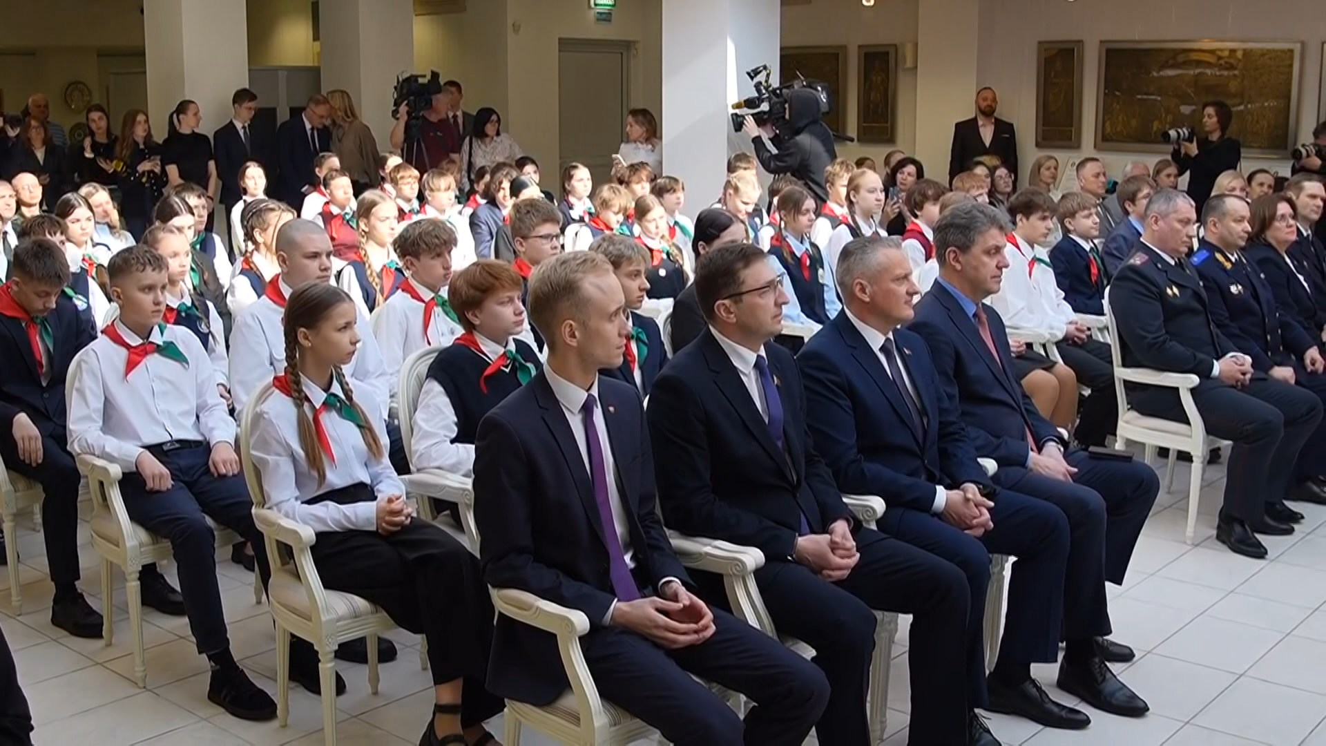 вручение паспортов