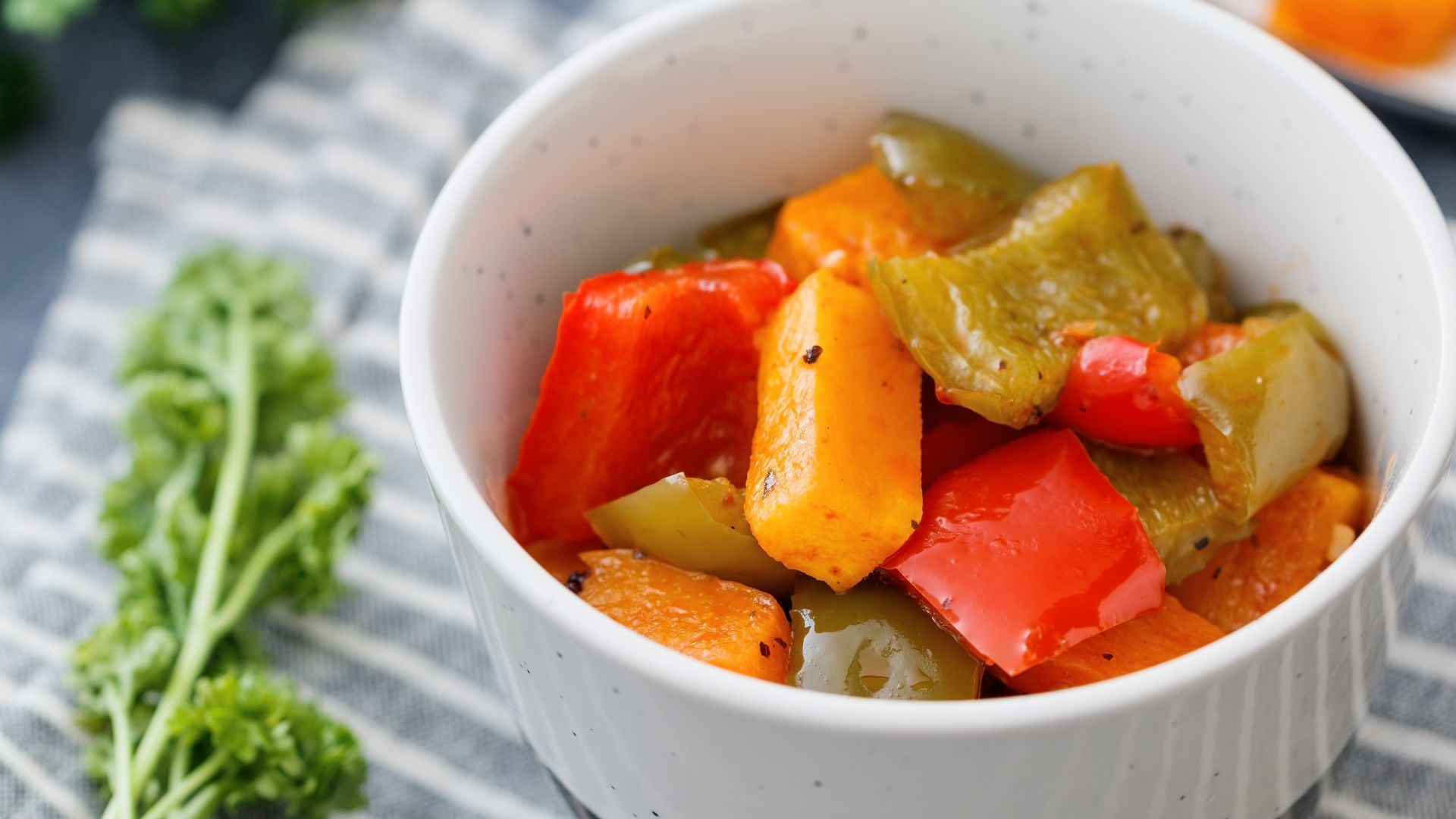заготовки на зиму из перца, заготовки из перца на зиму рецепты, вкусные заготовки из перца на зиму, заготовки на зиму из перца и помидор