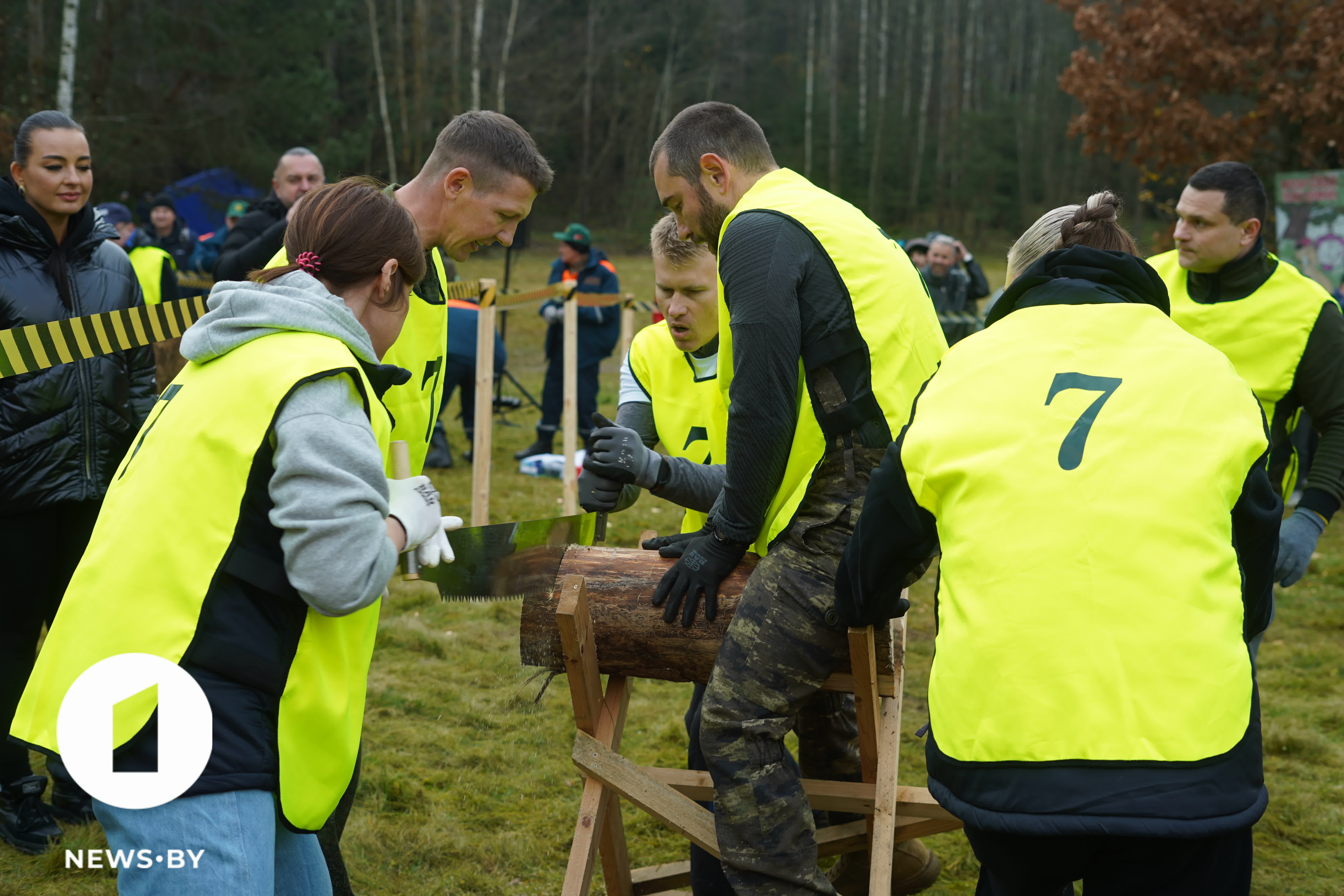 IV Чемпионат по колке дров среди СМИ