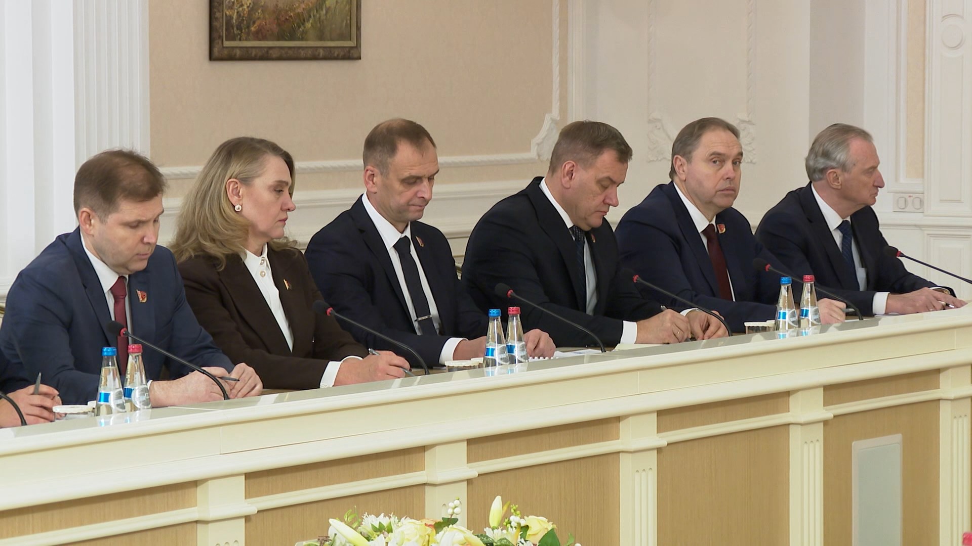 члены Президиума на совещании
