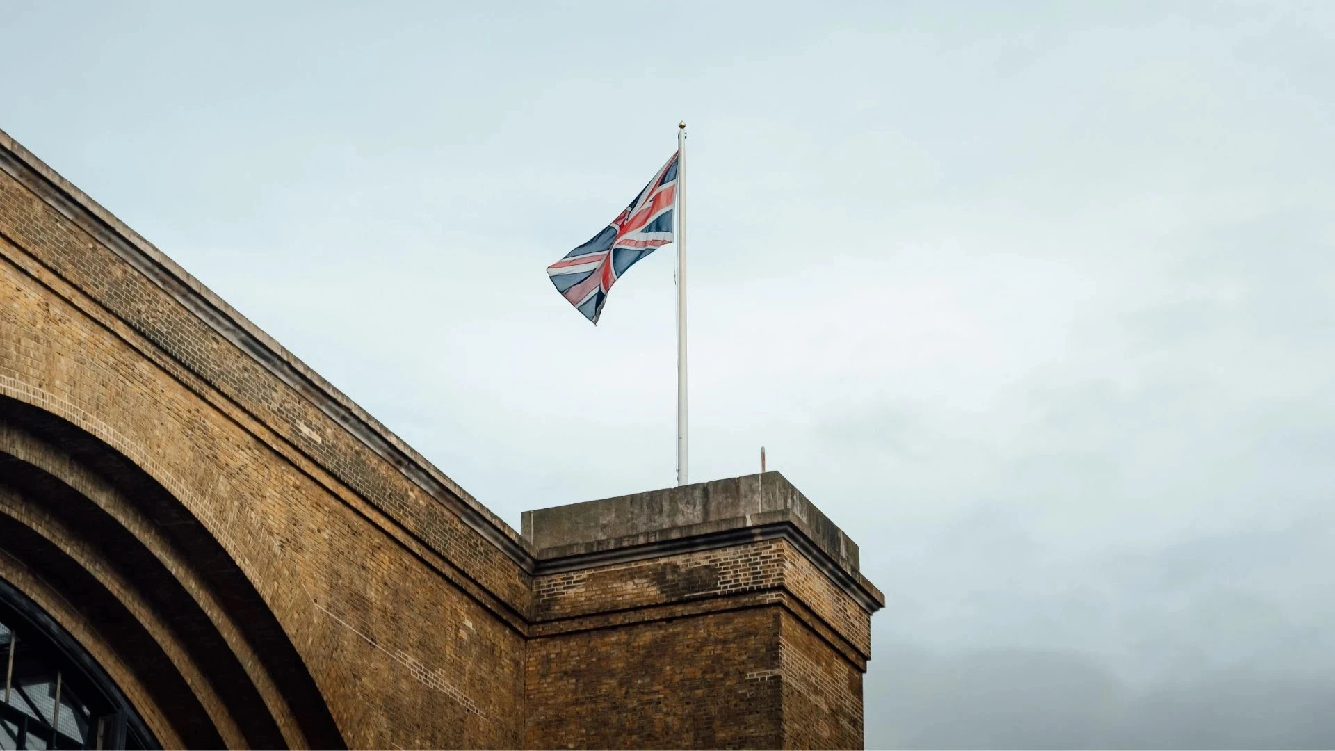 Expert: Britain Aims to Preserve Influence Through Militarization and ...