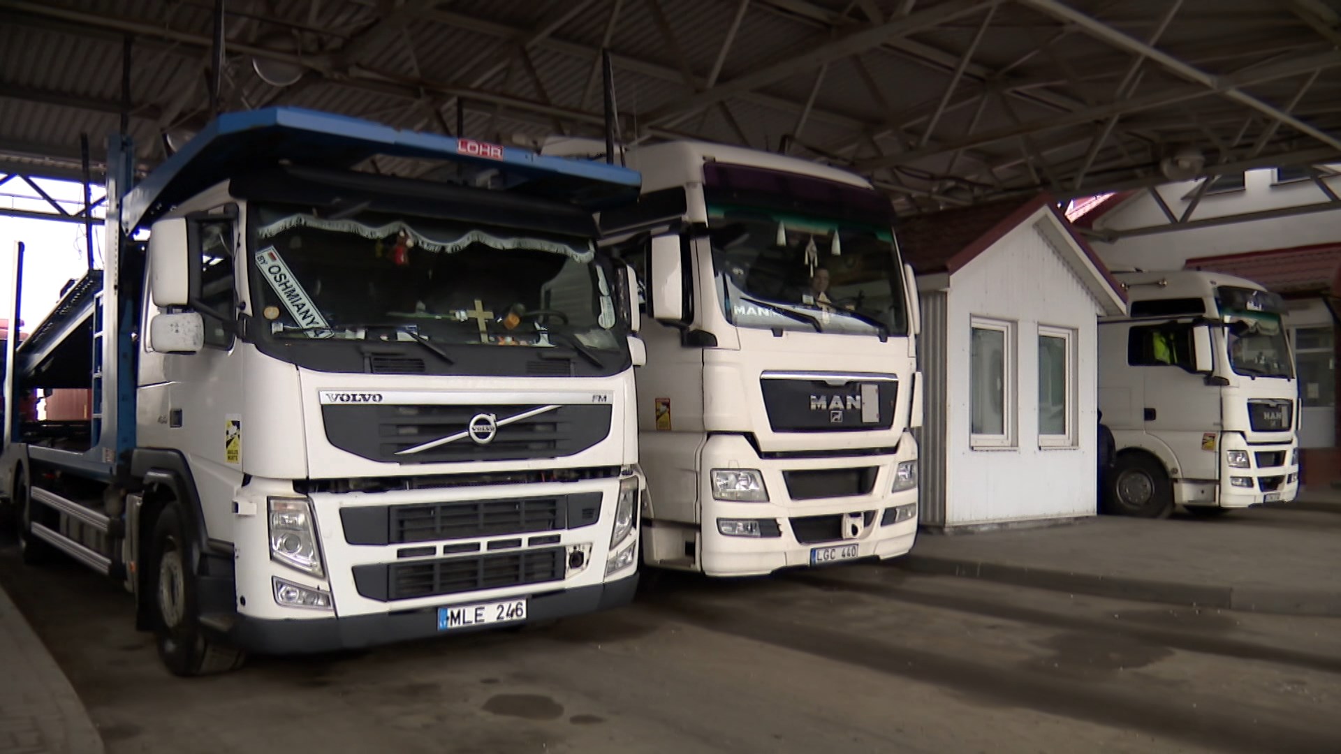 В "Каменном Логе" в ожидании 860 грузовиков