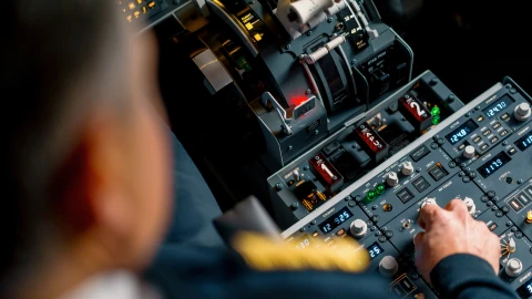 Лукашенко: Впервые в истории независимой Беларуси выпустят пилотов гражданской авиации