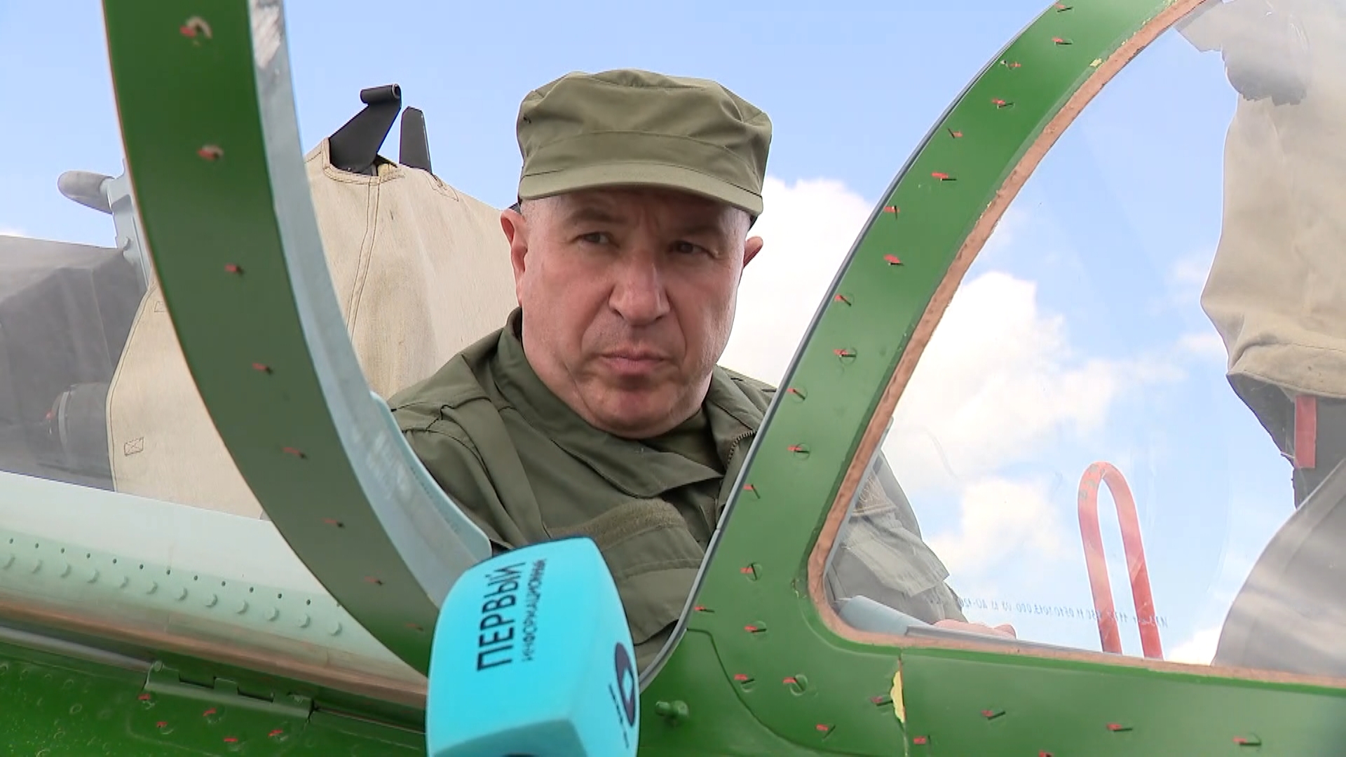 Юрий Караев