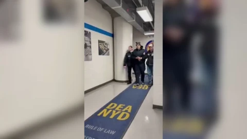 Китай призвал США немедленно освободить Мадуро и его супругу