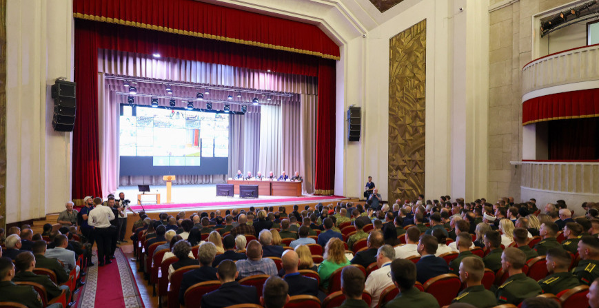 пленарное заседание IV Международного антифашистского конгресса в минске