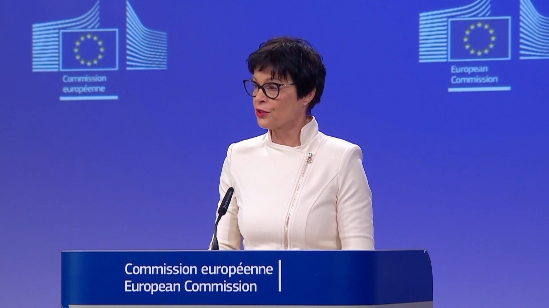 Марта Кос, комиссар ЕС по вопросам расширения Марта Кос, комиссар ЕС по вопросам расширения