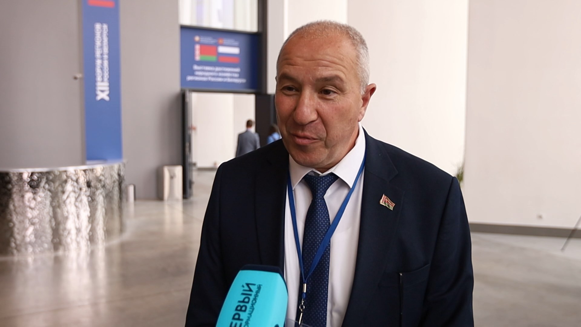 Юрий Караев
