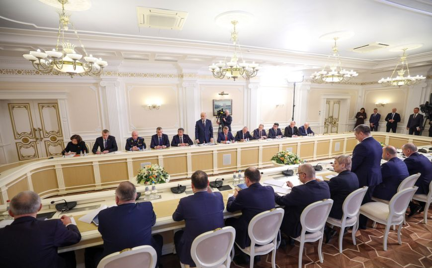 Президент Беларуси на совещании по развитию Витебщины