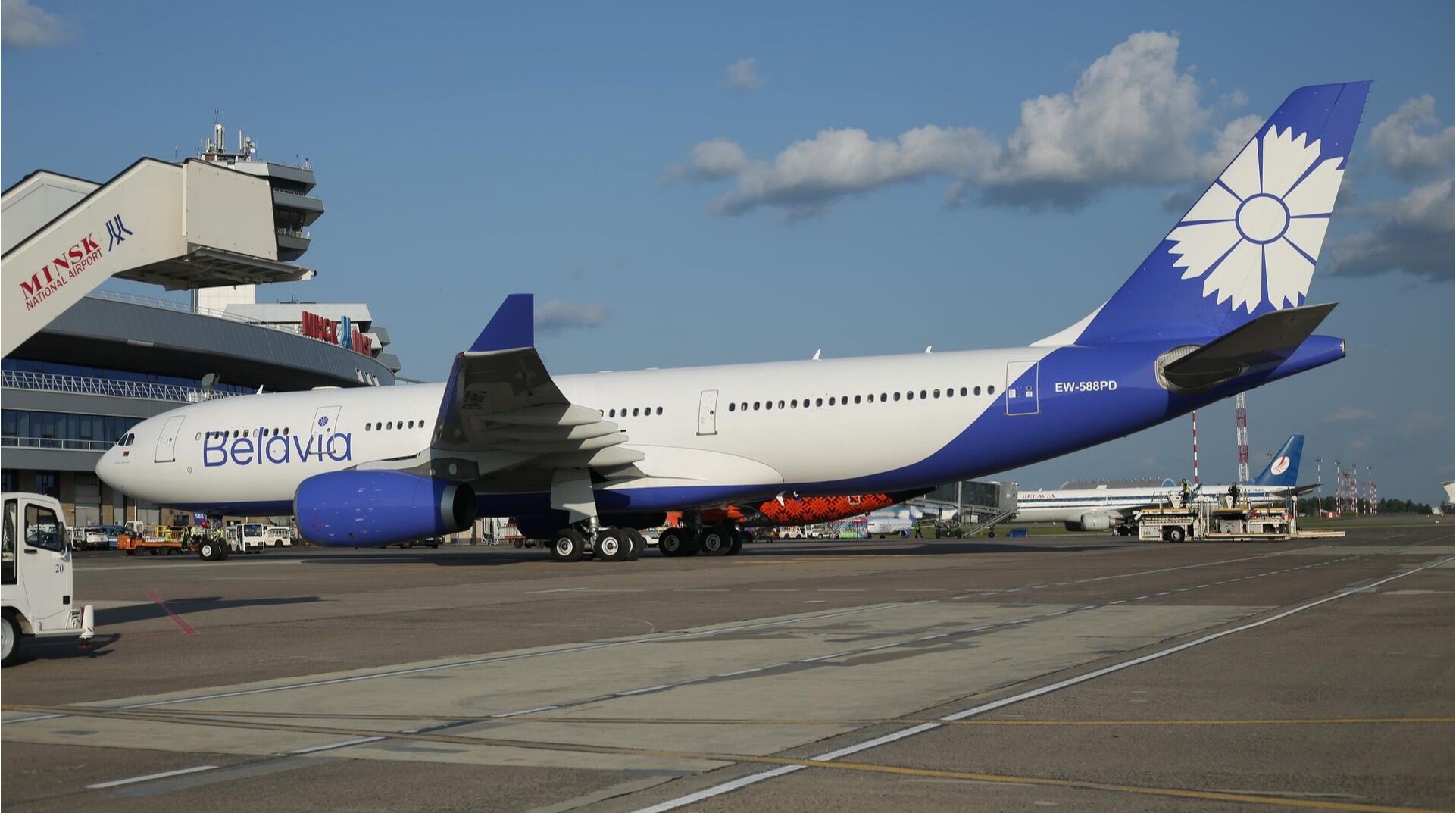 Талантливая молодежь за штурвалом - как первый выпуск БГАА входит в строй "Белавиа"