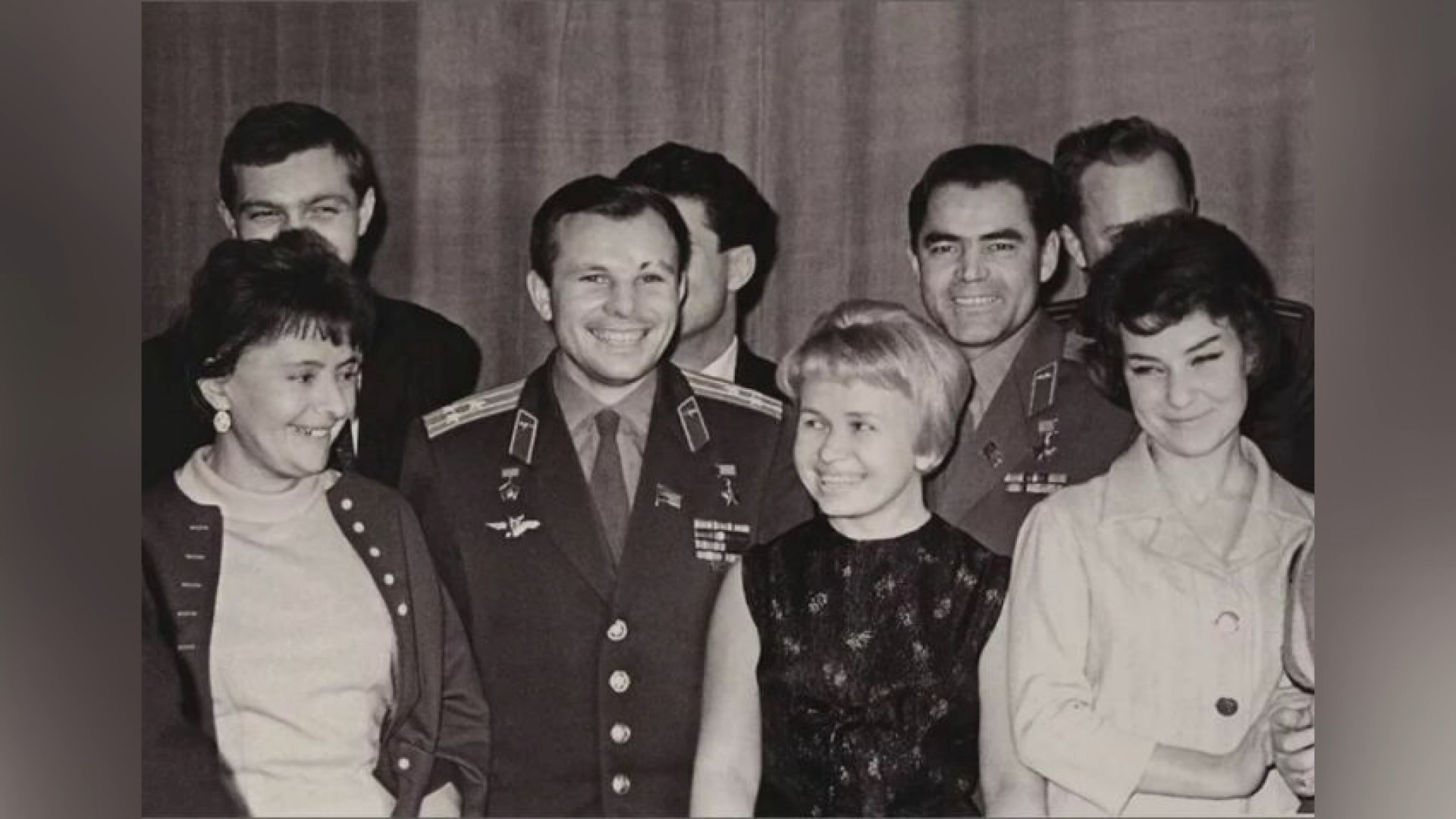 Юрий Гагарин, Александра Пахмутова