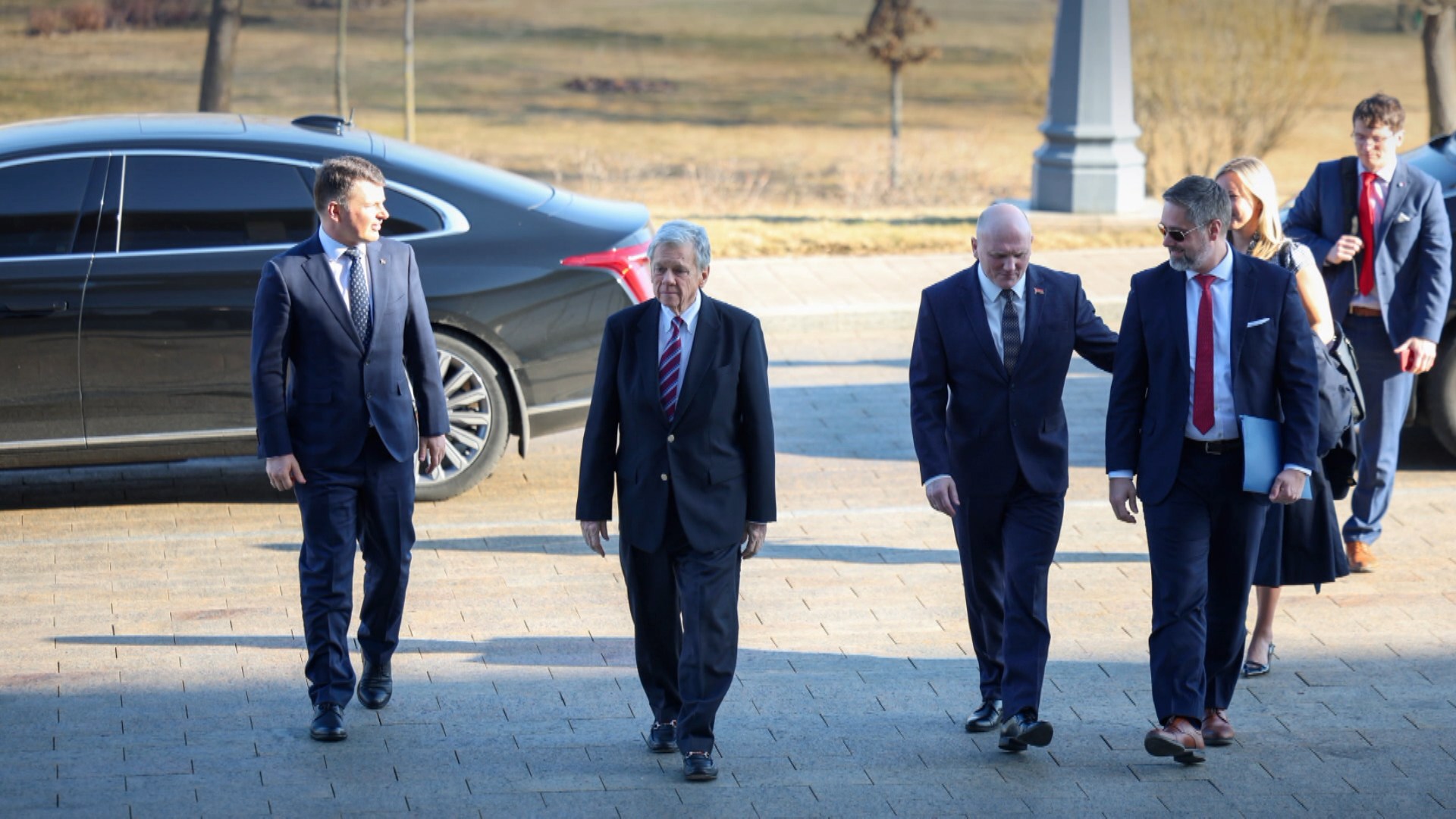 Приезд Джона Коула Приезд Джона Коула