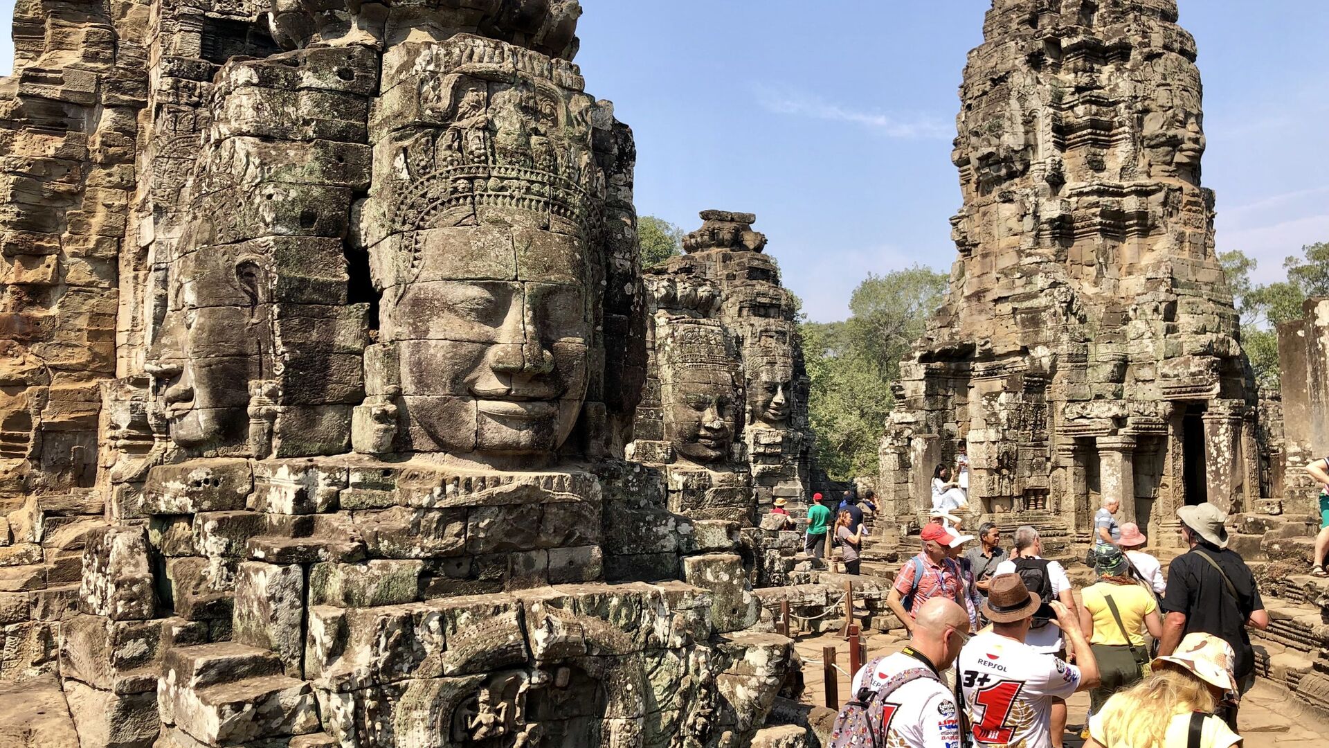 туристы в Камбодже