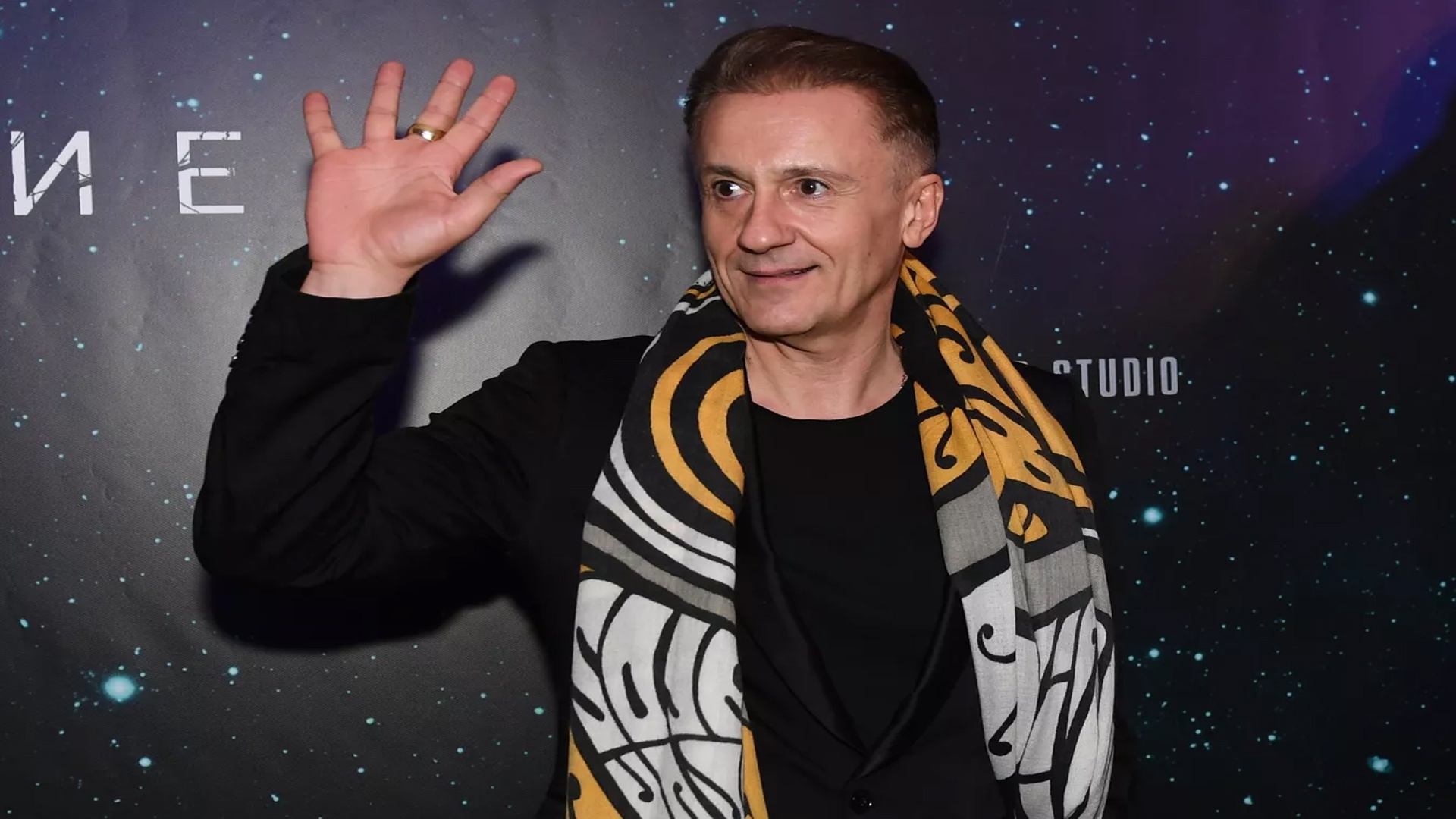 Олег Меньшиков