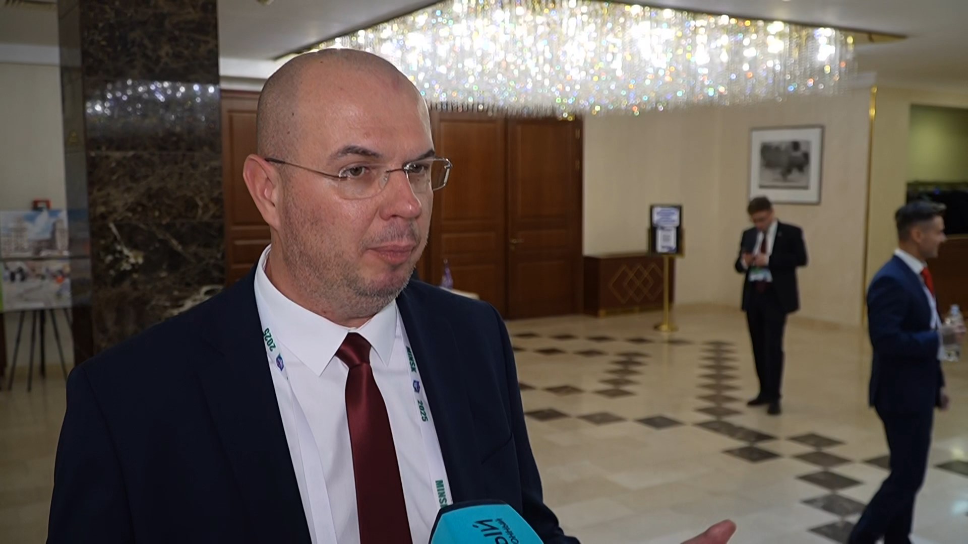 Бранислав Хрвол, директор HBR Financovanie S.R.O. (Словакия) Бранислав Хрвол, директор HBR Financovanie S.R.O. (Словакия)