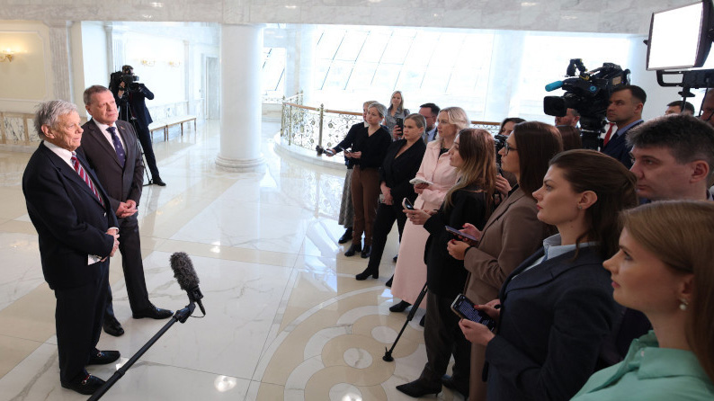 Джон Коул сообщил о подготовке возможного визита Президента Беларуси в США Спецпосланник США Джон Коул на встрече с журналистами