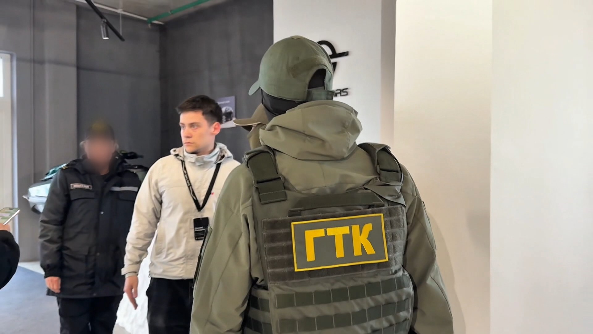 Подставные люди и 10 млн рублей ущерба: как в Беларуси "экономили" на растаможке электрокаров