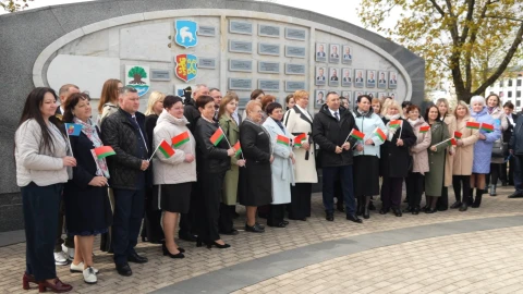 Обновленную областную Доску почета открыли в Гродно