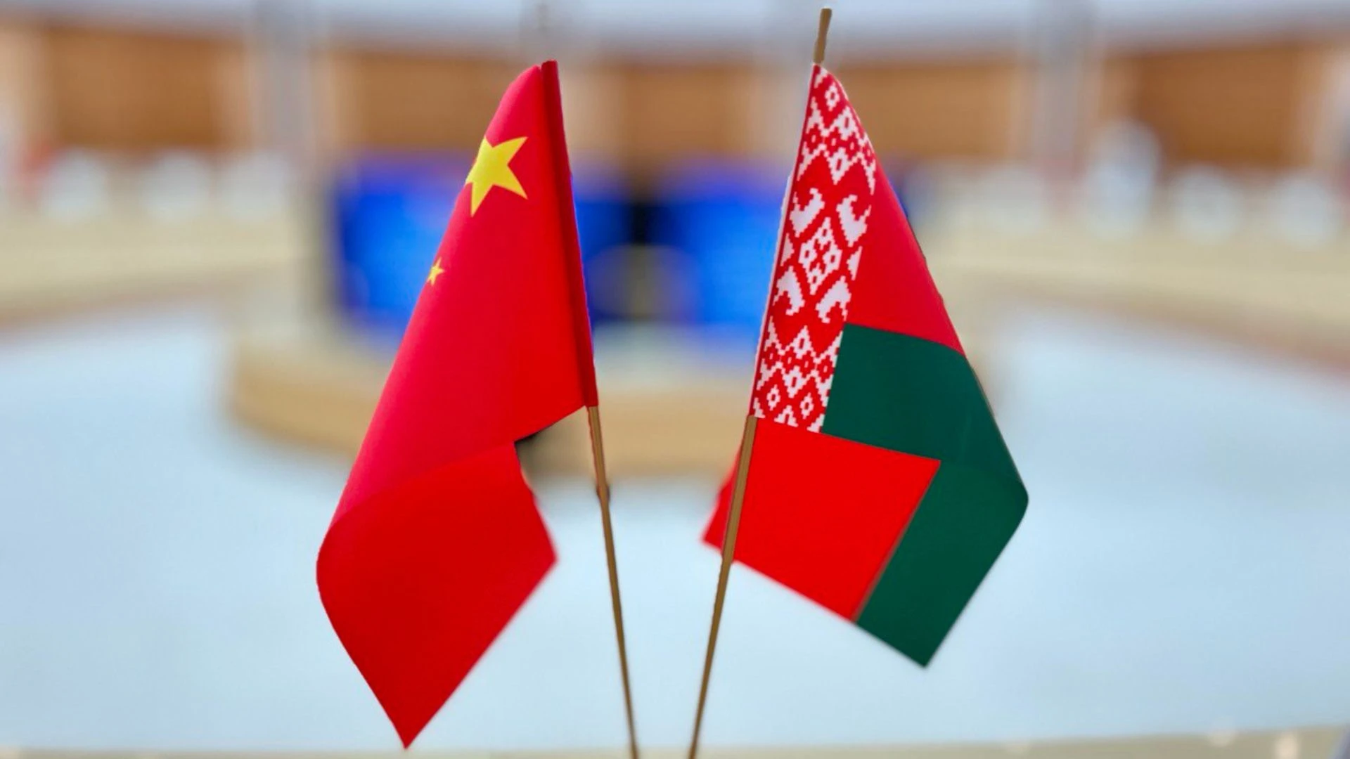 Residents at "Great Stone" and new sister cities: Belarus-China Forum held  in Lanzhou