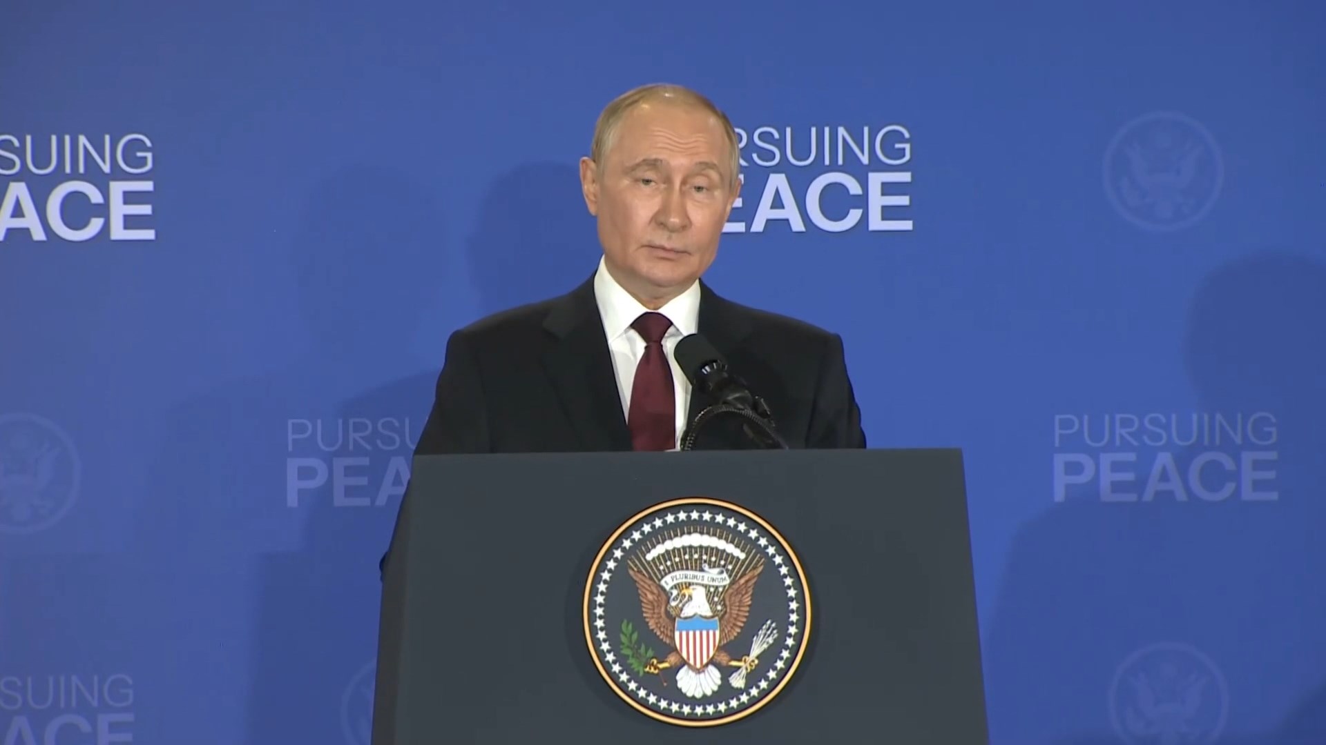 Владимир Путин на саммите в Анкоридже