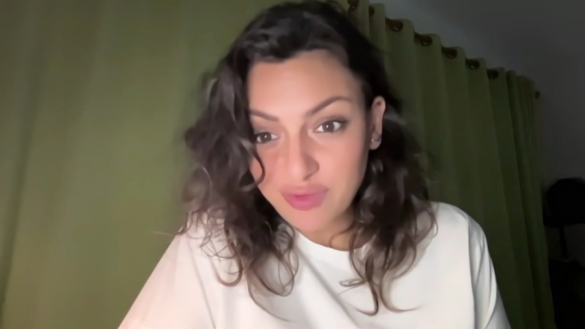 Лариса Ржондовская, главный редактор издания "Новое медиа", автор проекта "Дорогая хурма", блогер (Россия)