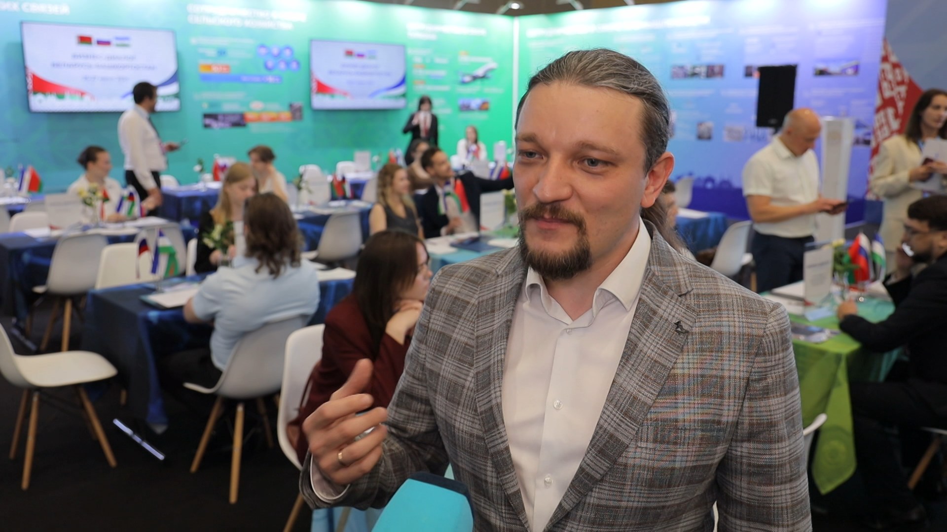 Марат Закиров, директор предприятия по производству электрического оборудования (Башкортостан)