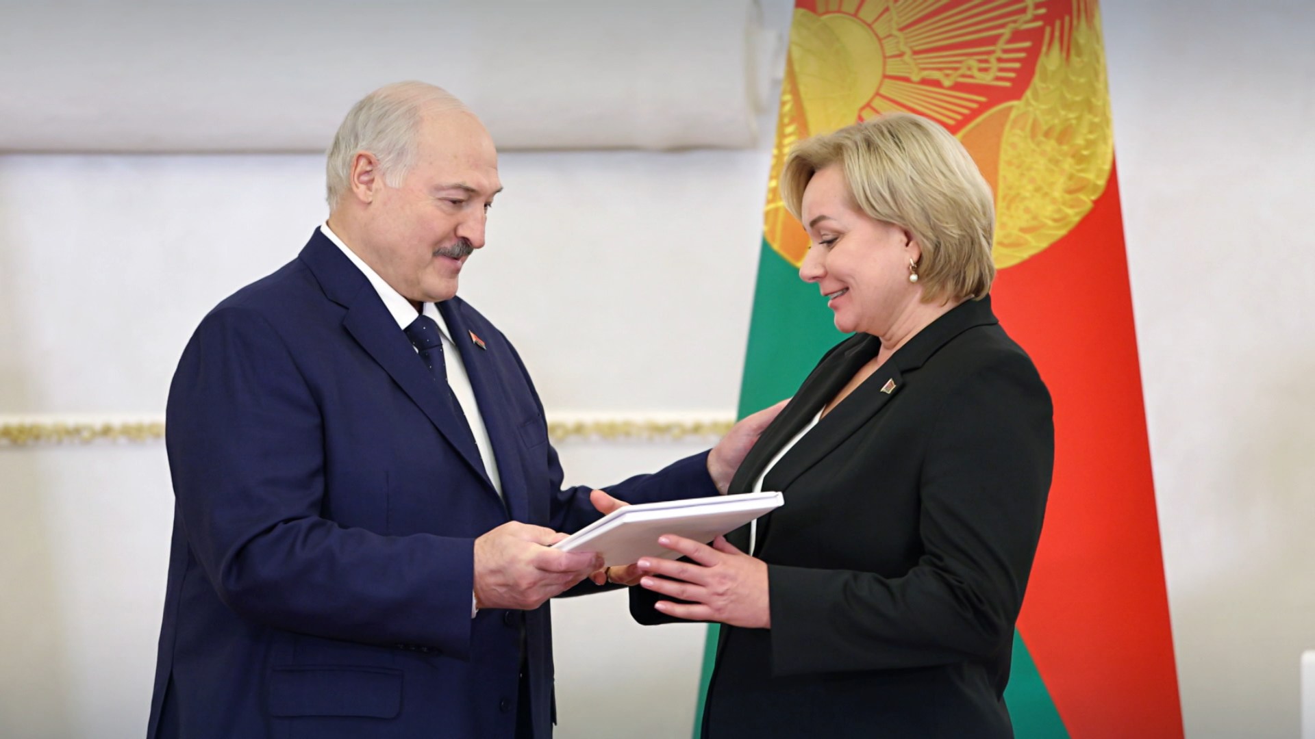 Александр Лукашенко и Елена Семашко