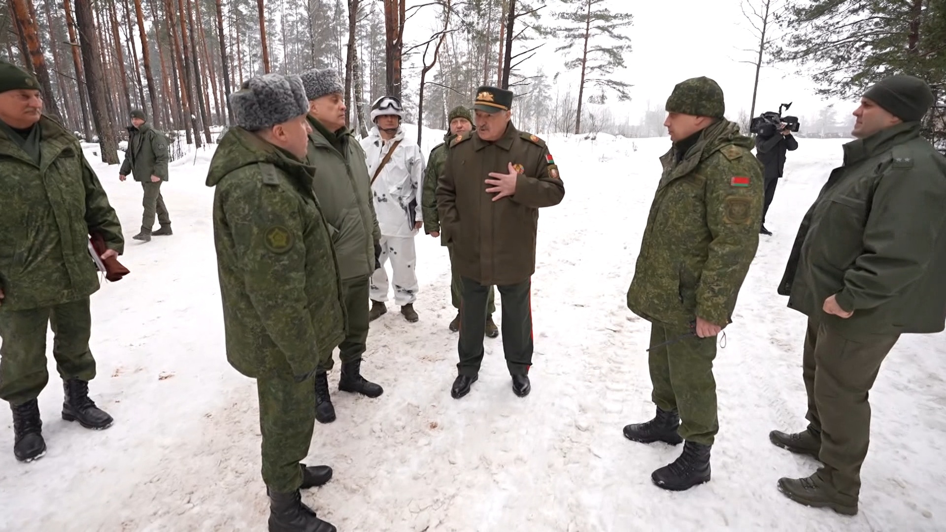 Президент Беларуси - он же Главнокомандующий
