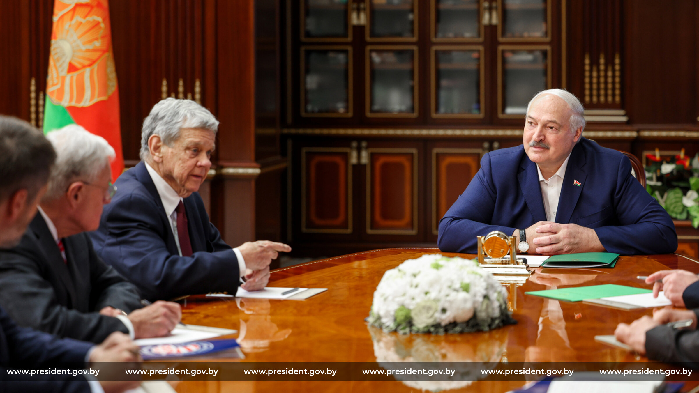 Александра Лукашенко, Кит Келлог
