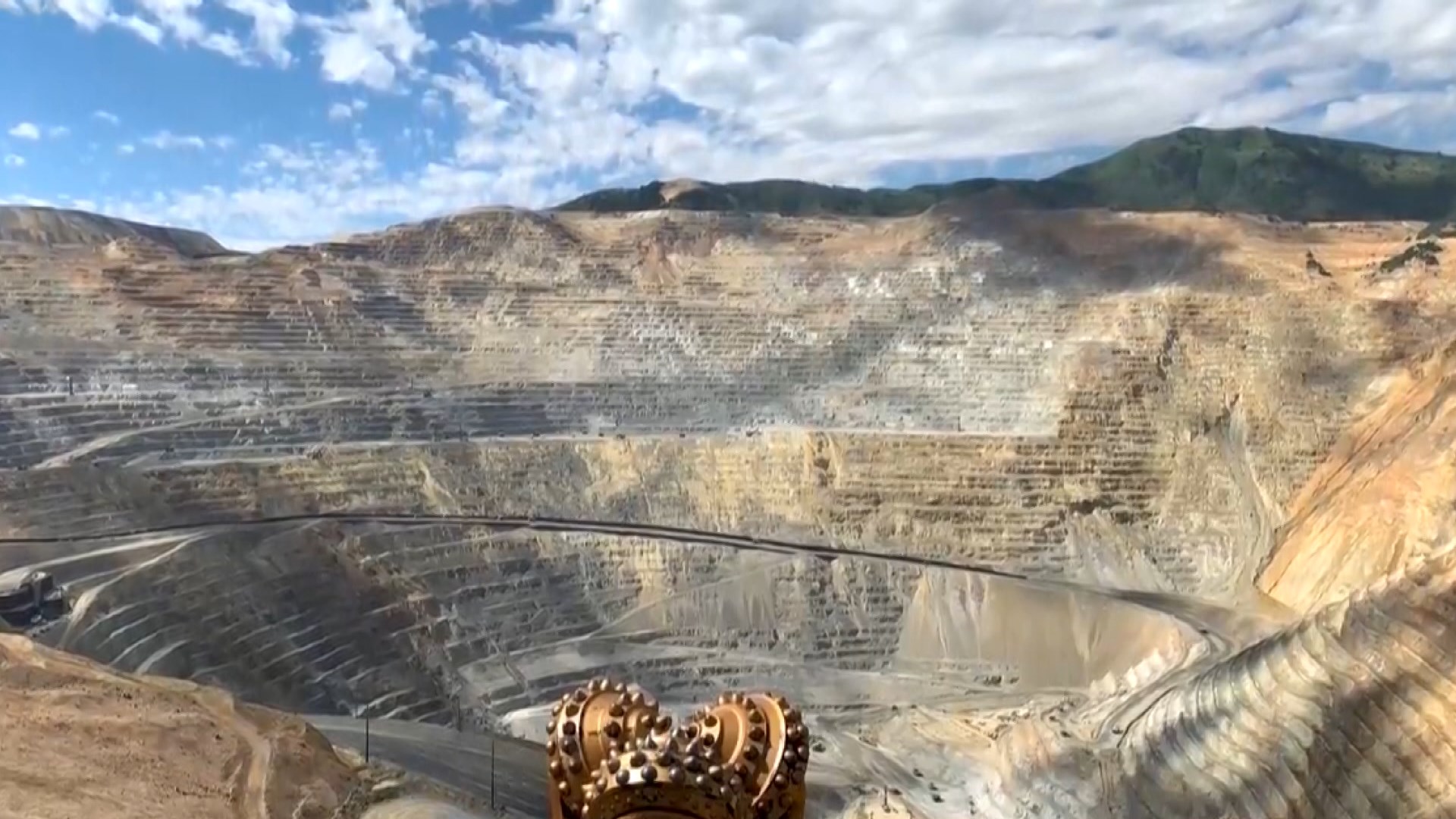 За Африку сегодня идет настоящая битва титанов