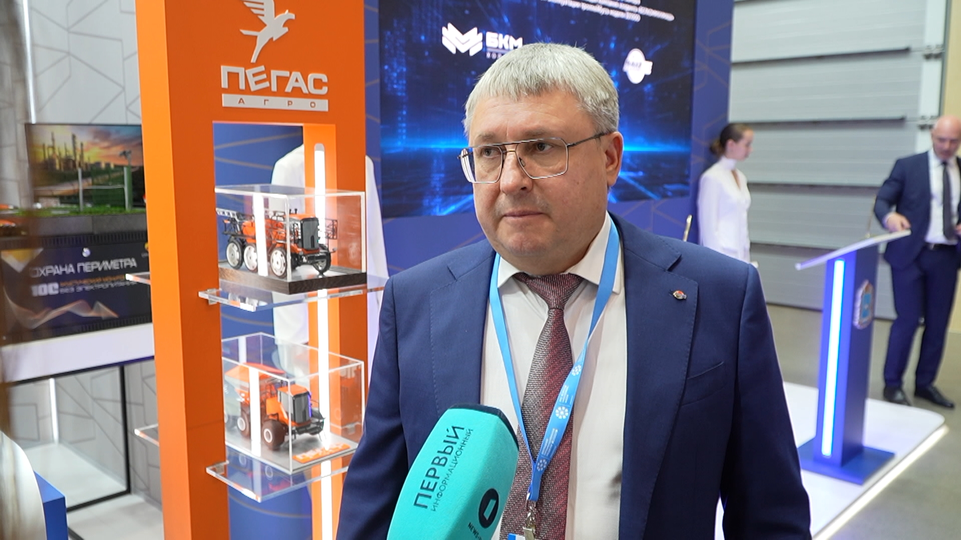 Дмитрий Петров Дмитрий Петров, директор трамвайно-троллейбусного управления (Самара, Россия)