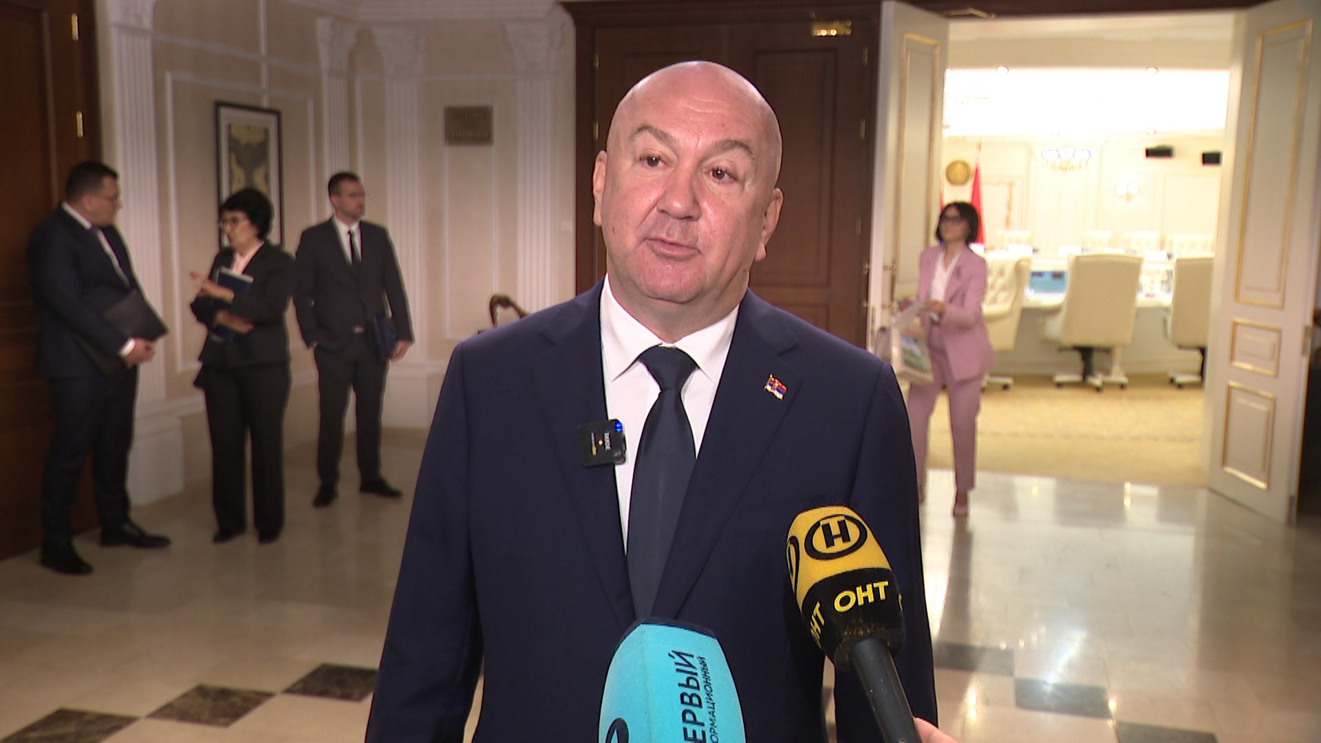 Nenad Popović, Serbian Government Minister