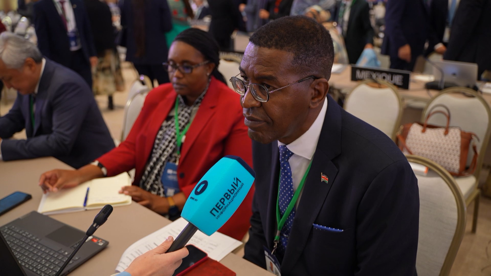 Питер Нгуре, посол Кении в ЮНЕСКО Питер Нгуре, посол Кении в ЮНЕСКО