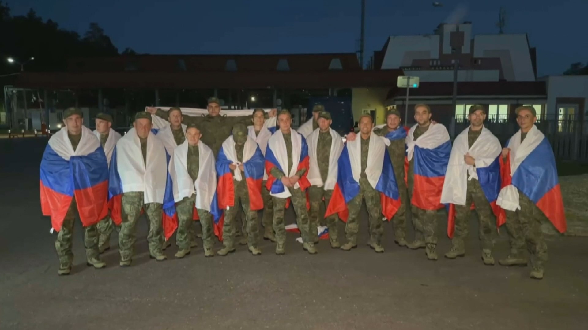 вернувшиеся российские военнопленные вернувшиеся российские военнопленные
