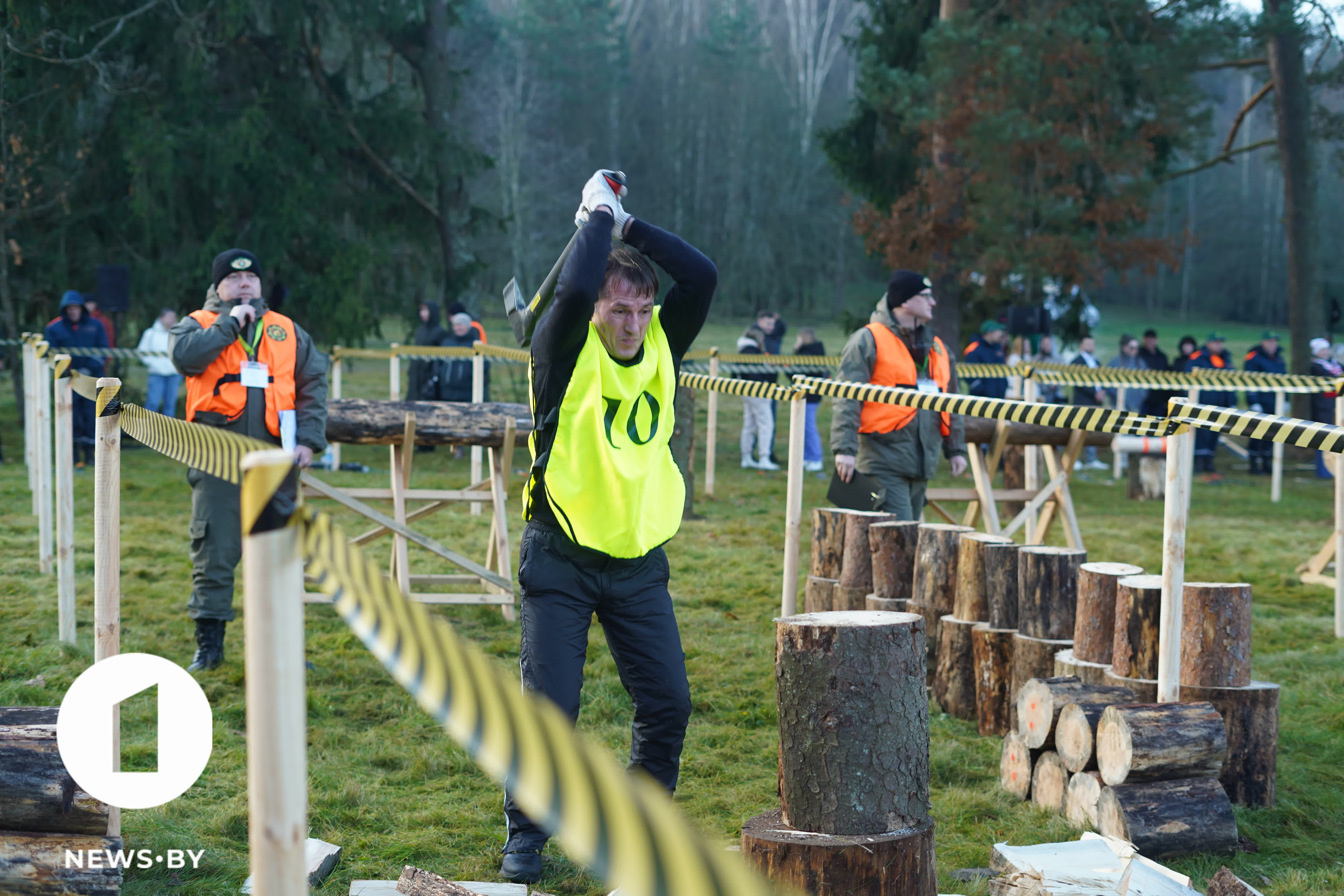 IV Чемпионат по колке дров среди СМИ