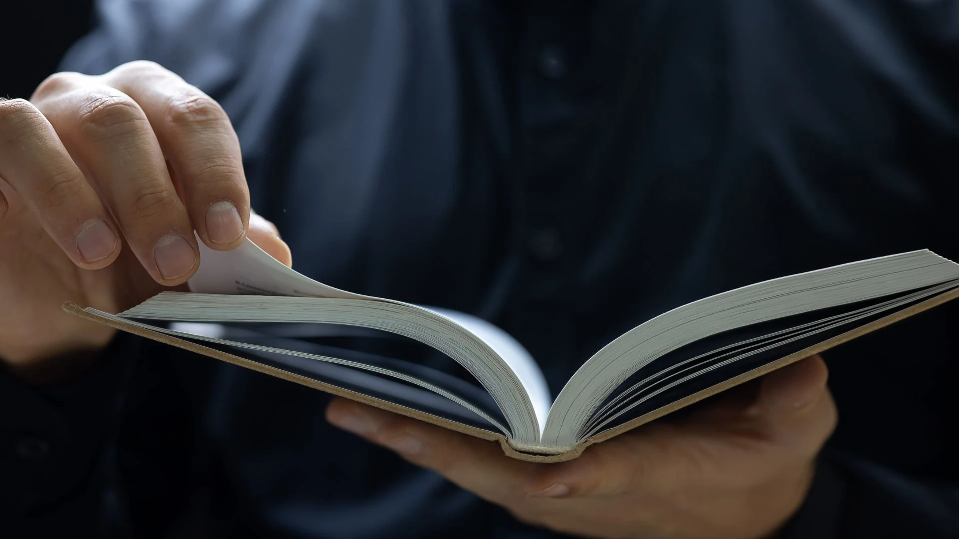 Акинчиц и Кушель - как книга "Кроў на белым тле" рушит мифы о "героях" белорусского национализма