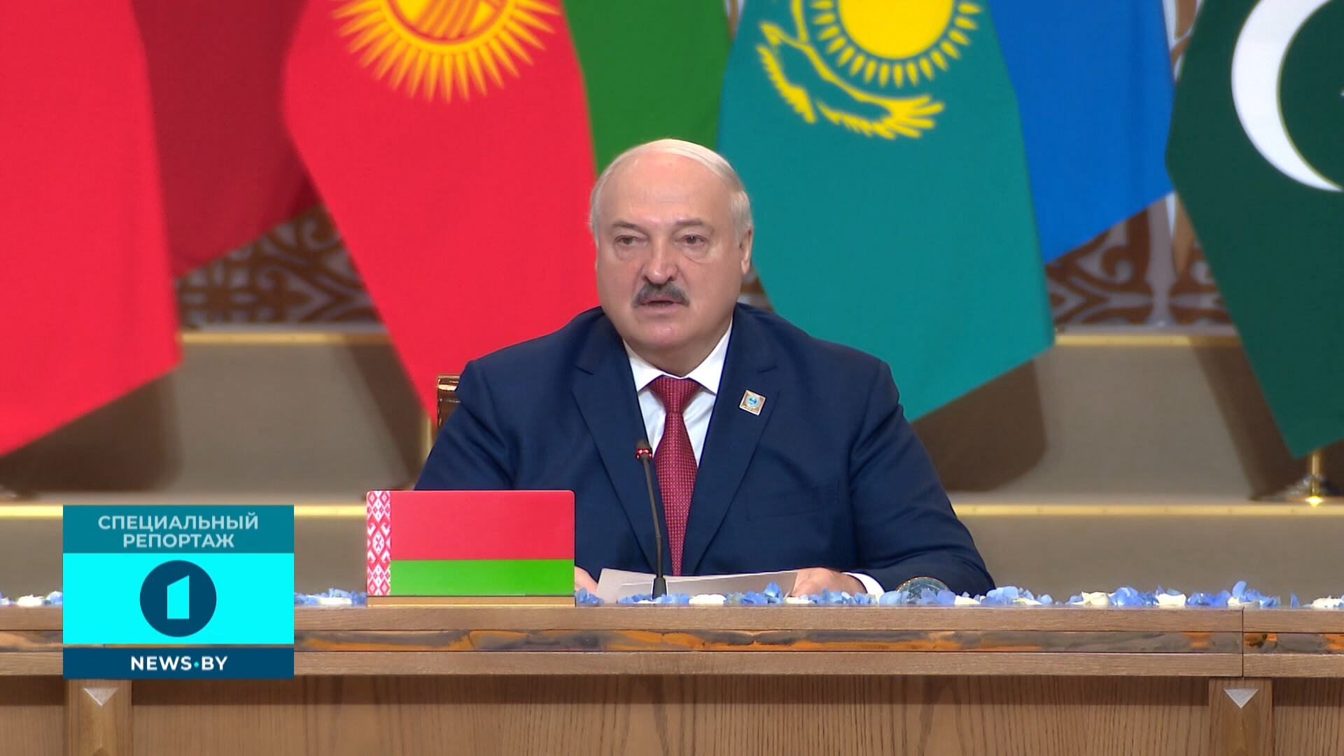 Александр Лукашенко Президент Беларуси Александр Лукашенко на саммите в Астане