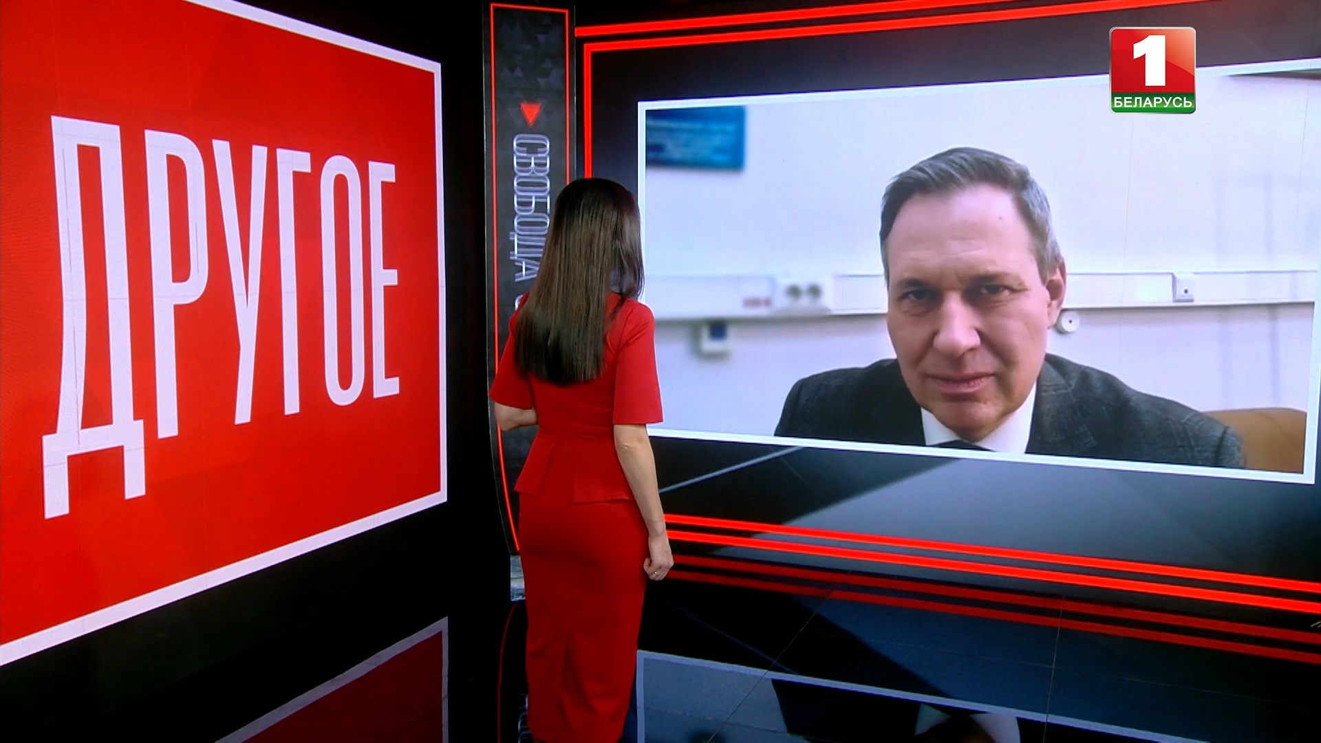 российский экс-разведчик, военный эксперт, аналитик и писатель Александр Артамонов