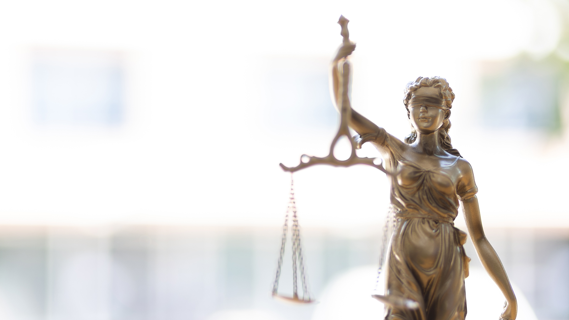 статуя Фемиды, богини правосудия