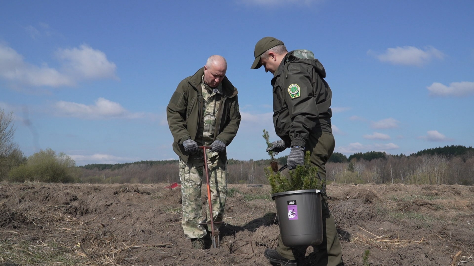 Юрий Караев