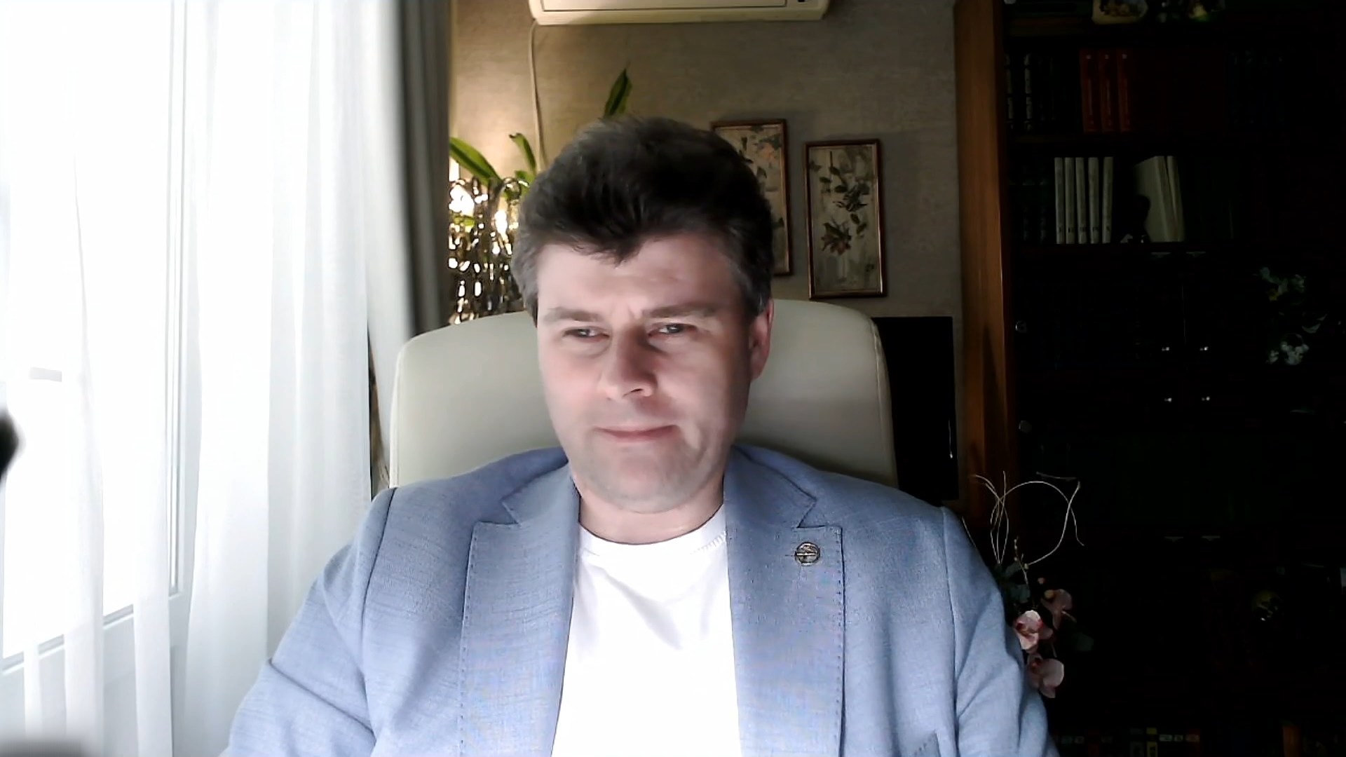Дмитрий Ежов, политолог, доцент Финансового университета при правительстве России
