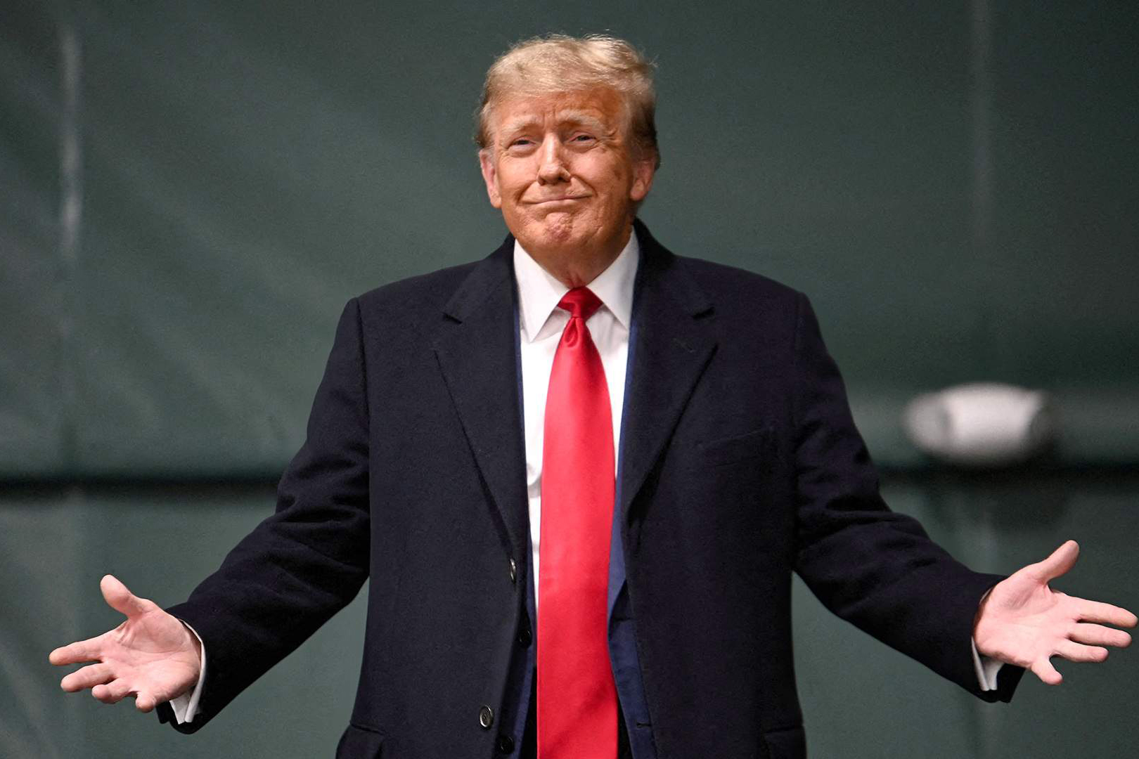 Президент США Дональд Трамп Удивленный Дональд Трамп