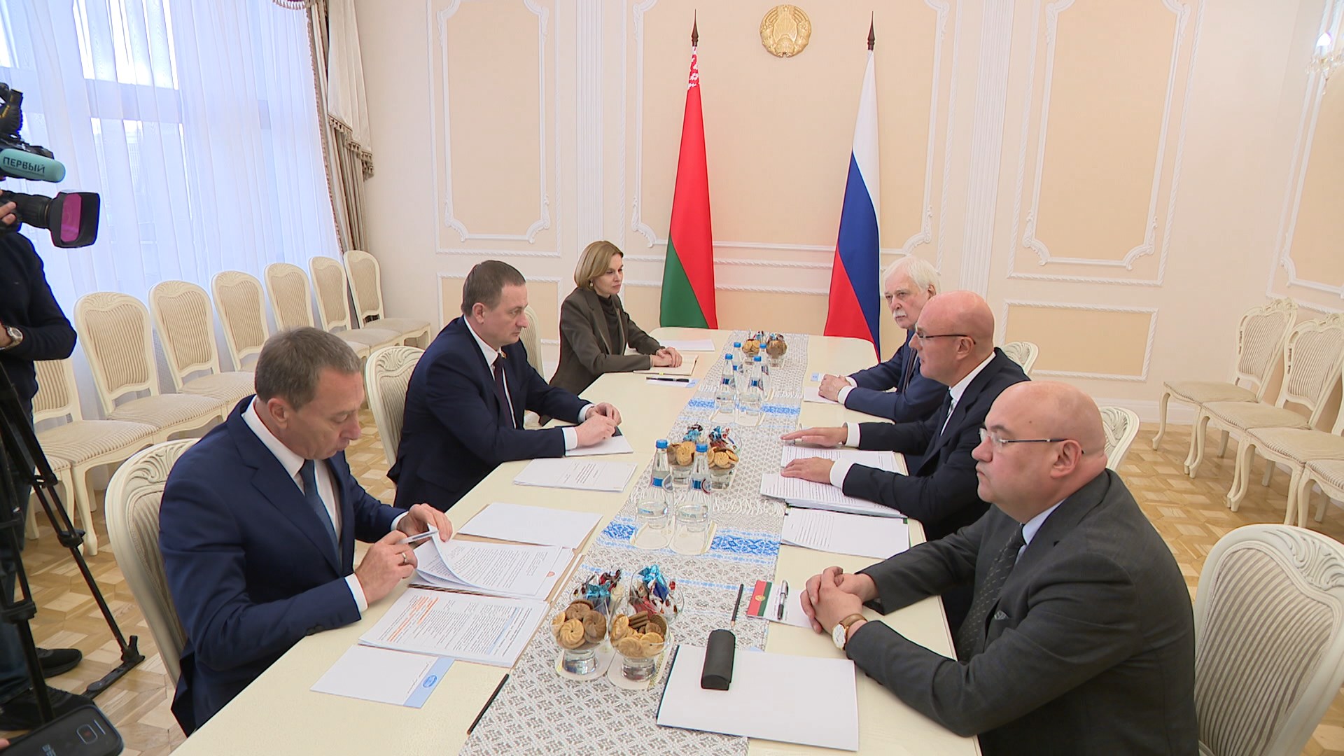Переговоры премьер-министра Беларуси Александра Турчина с вице-премьером России в Доме правительства