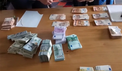 Оперативники ДФР разоблачили преступную группу, участники которой занималась оптовой торговлей мясом Оперативники ДФР разоблачили преступную группу, участники которой занималась оптовой торговлей мясом