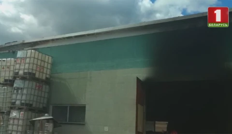 В Дзержинске накануне горел цех по производству лакокрасочных изделий В Дзержинске накануне горел цех по производству лакокрасочных изделий