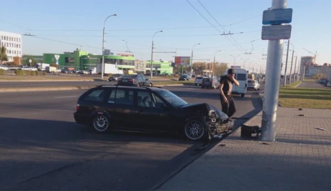 Авария в Бресте попала в объектив камер наблюдения Авария в Бресте попала в объектив камер наблюдения