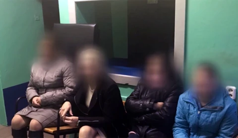 На МКАД задержаны четыре представительницы древнейшей профессии На МКАД задержаны четыре представительницы древнейшей профессии